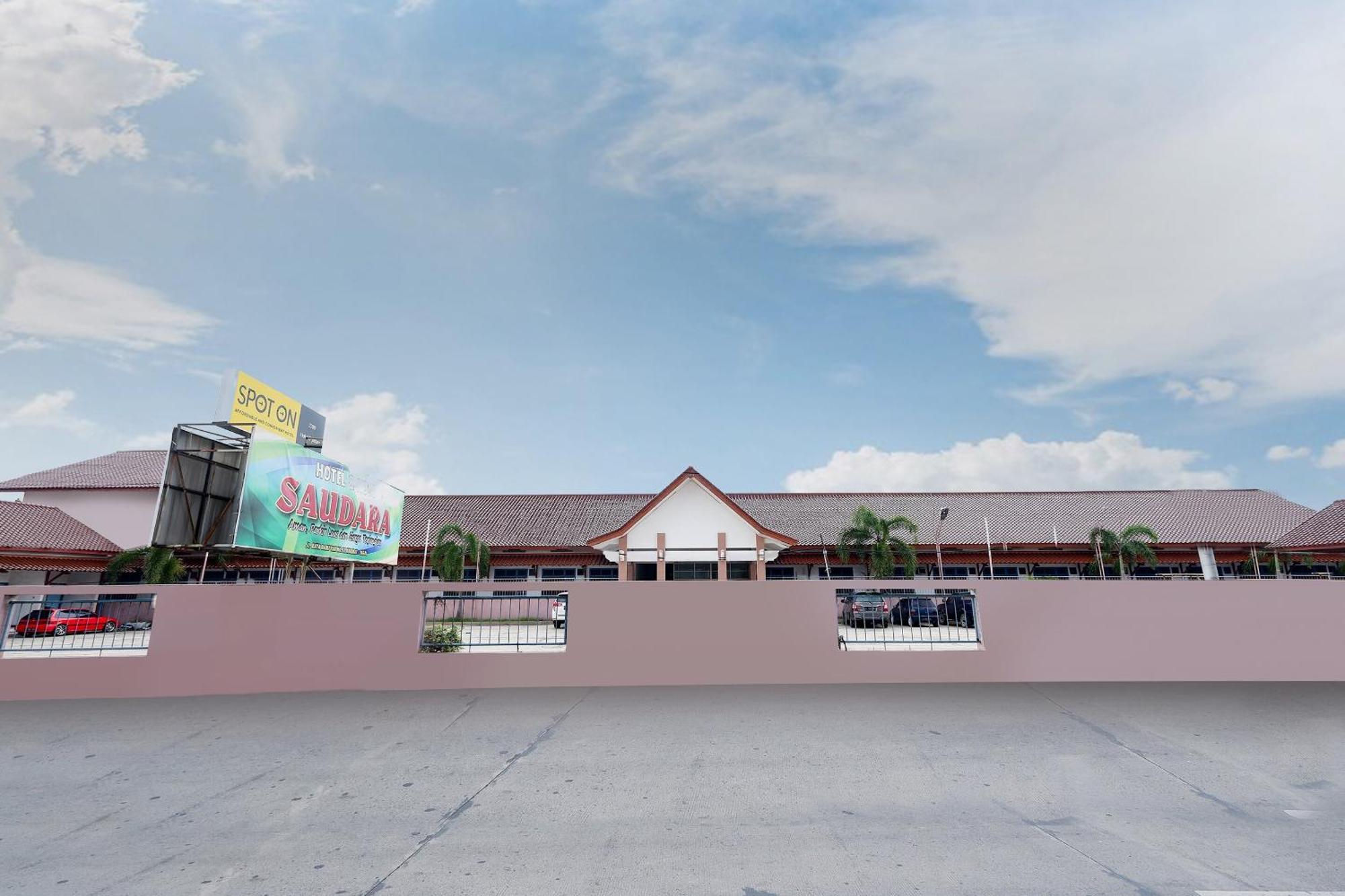 SPOT ON 2289 Hotel Saudara Tegal  Exterior foto