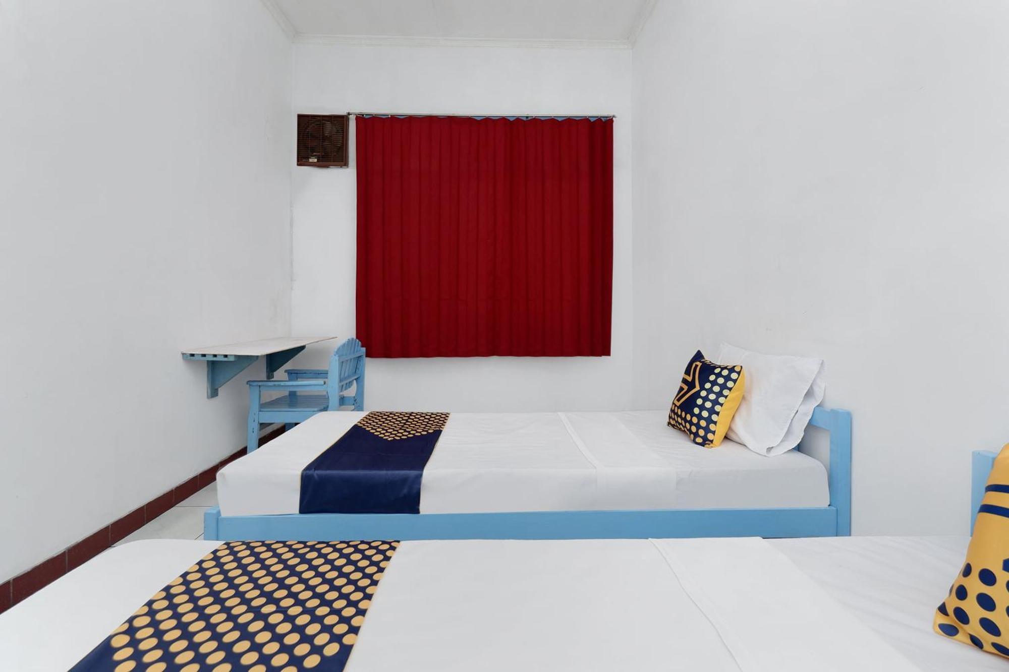 SPOT ON 2289 Hotel Saudara Tegal  Exterior foto