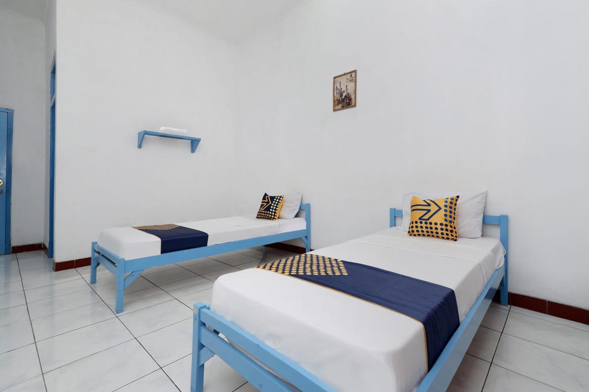 SPOT ON 2289 Hotel Saudara Tegal  Exterior foto